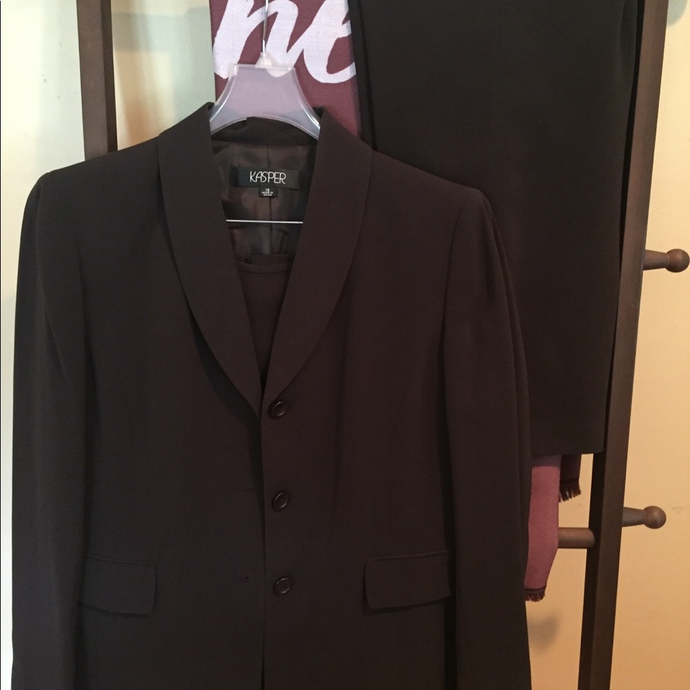 Kasper 3 piece women’s suit
